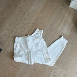 Cream Old Navy joggers - cargo, size medium